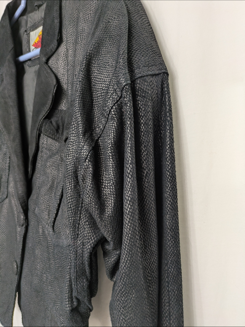 Vintage Black Leather Cropped Jacket Women’s L Fitted Waist Textured Button Fron - Picture 3 of 10